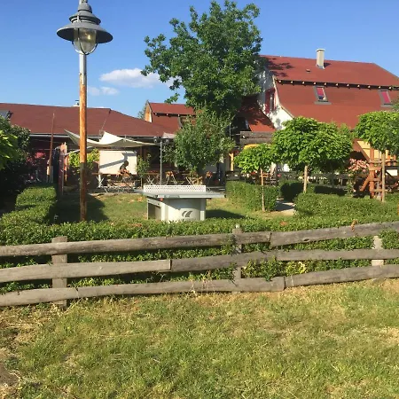 Keresz Panzio Bed & Breakfast