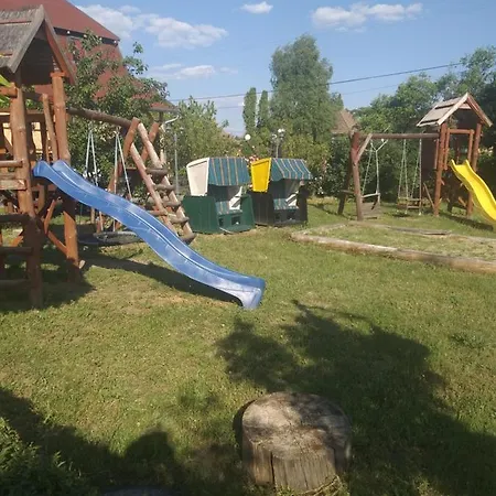 Bed & Breakfast Keresz Panzio