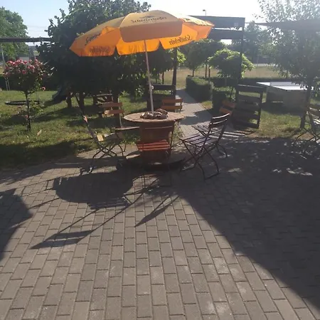 Keresz Panzio Bed & Breakfast Martely